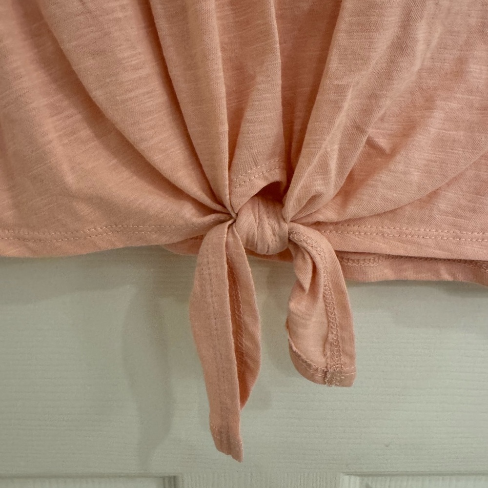 Pink V-Neck Blouse with Eyelet Sleeves - Picture 4 of 6